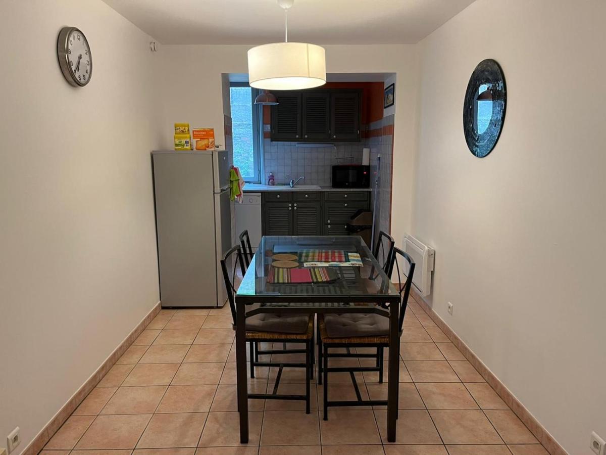 Maison Au Coeur De La Rue Pietonne 圣让皮耶德波尔 外观 照片