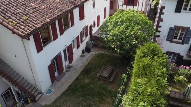Maison Au Coeur De La Rue Pietonne 圣让皮耶德波尔 外观 照片